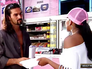 Latina comes out of the food truck to fuck this horny guy